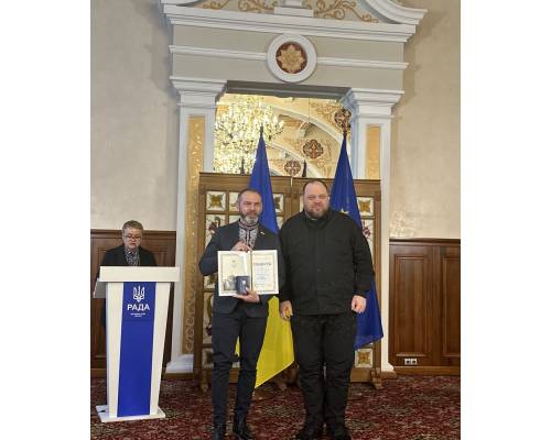 За заслуги перед Українським народом: Грамотою Верховної Ради України нагороджено міського голову Миколу Бакшеєва