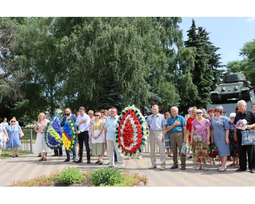 Мітинг-реквієм до Дня скорботи і вшанування пам’яті жертв війни в Україні. Доповнено відео. 