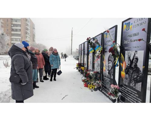 В Первомайському відкрили Алею Слави в пам’ять про загиблих військових